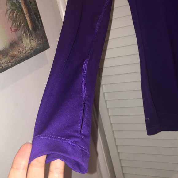 Nike pro long sleeve sport shirt- Great shape! - Picture 4 of 5